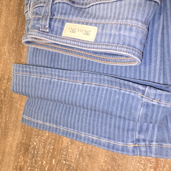 Miss Me Jeans High Rise Flare Wide Leg Pinstripe Jeans - Picture 3 of 5